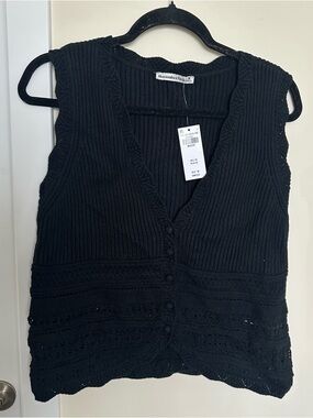 NWT Abercrombie  Black Knit Button Front Vest - M